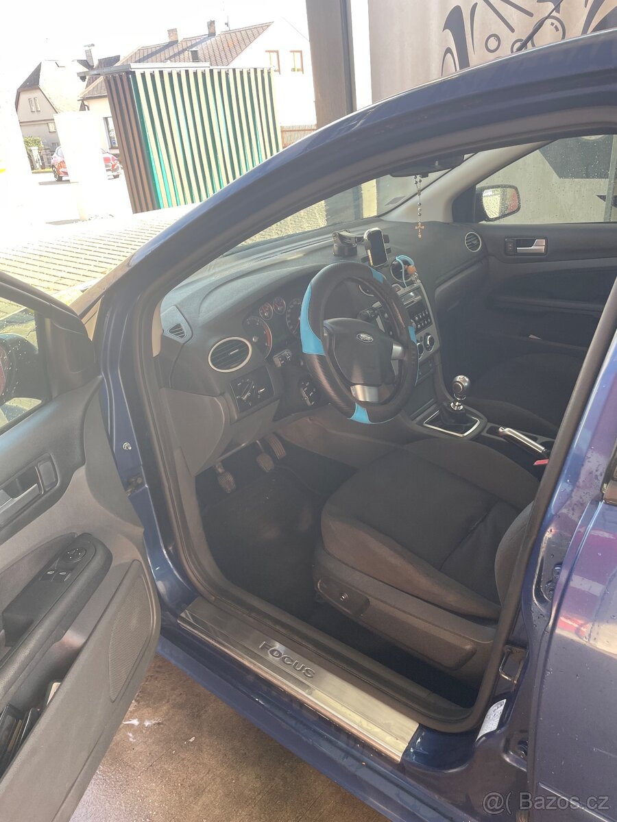 Ford Focus 2.0 TDCI - 10