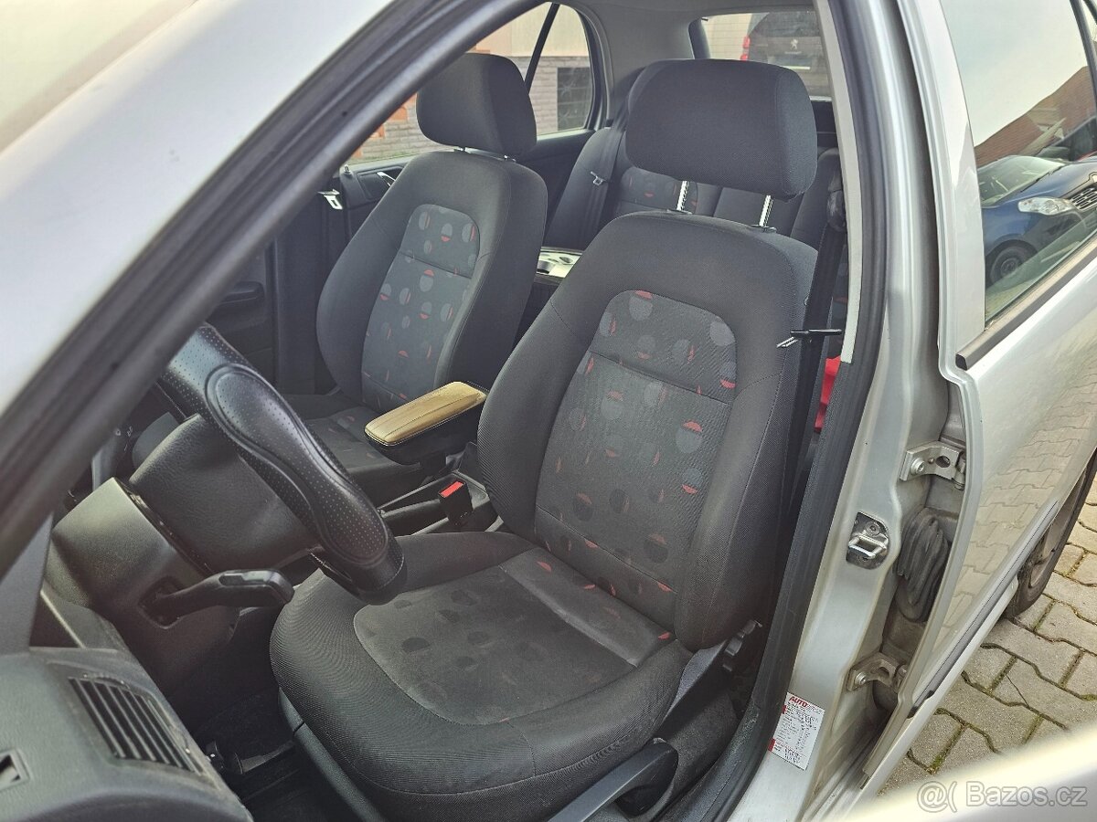 Škoda Fabia I 1.2 HTP | 2004 | 40 kW | 220 250 km - 10