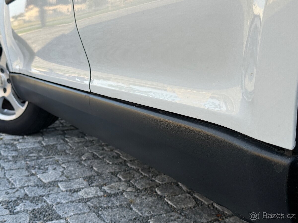 Skoda Yeti 2.0 TDI -81KW -2011 - 10