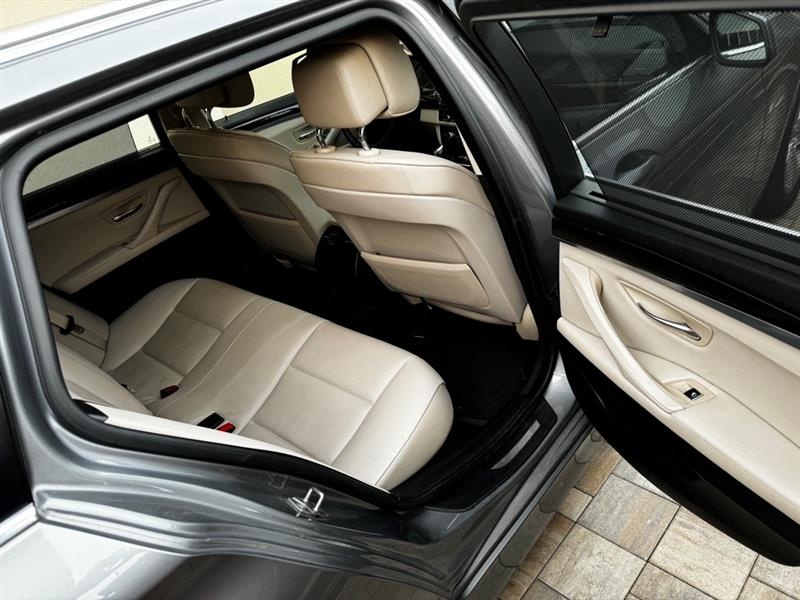 BMW F11 520d - 10