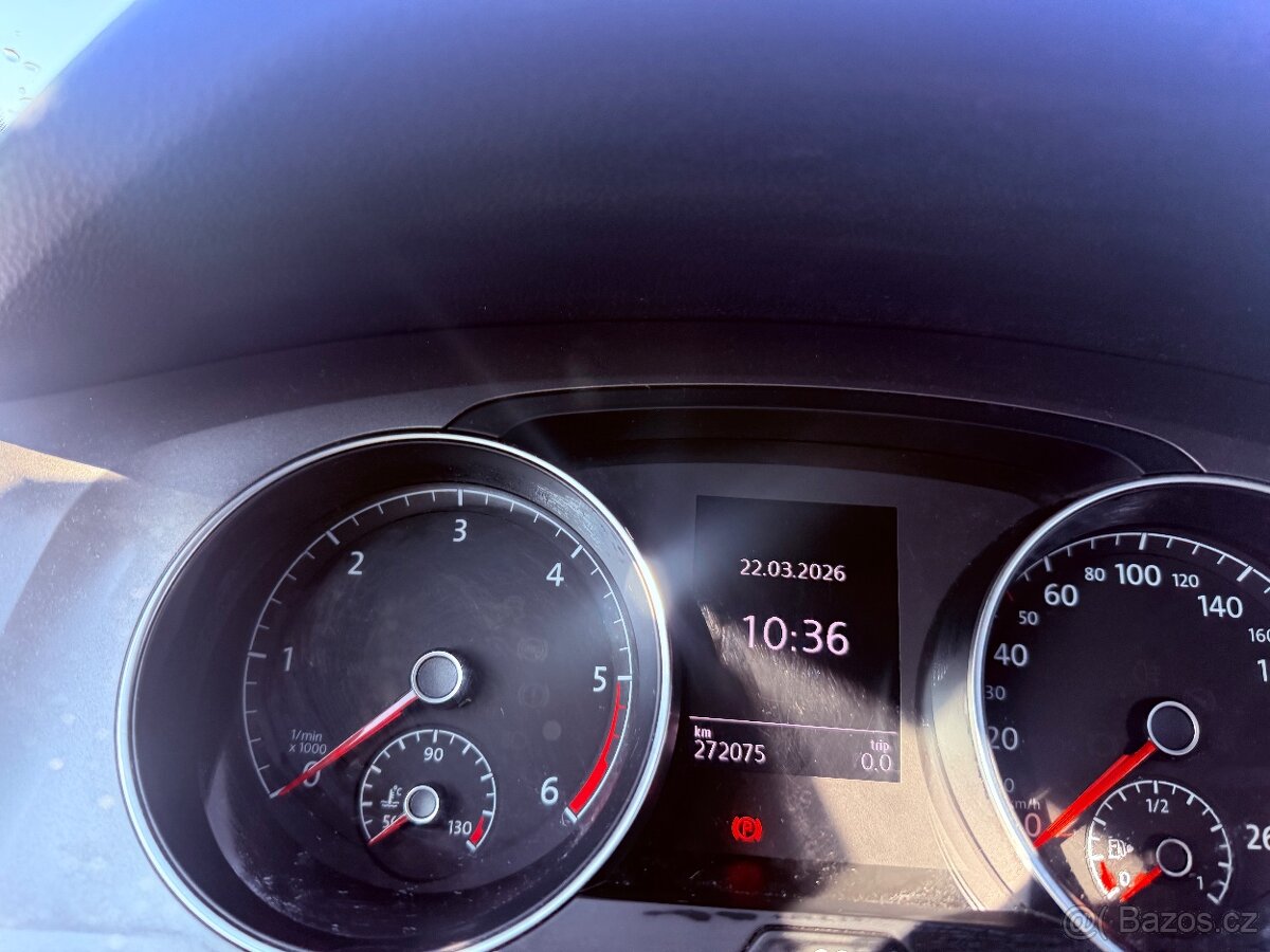 VW Golf combi variant 1,6tdi 81kw r.v.2015 - 10