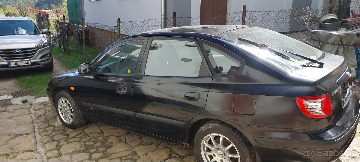 Prodám Hyundai elantra 2005 - 10