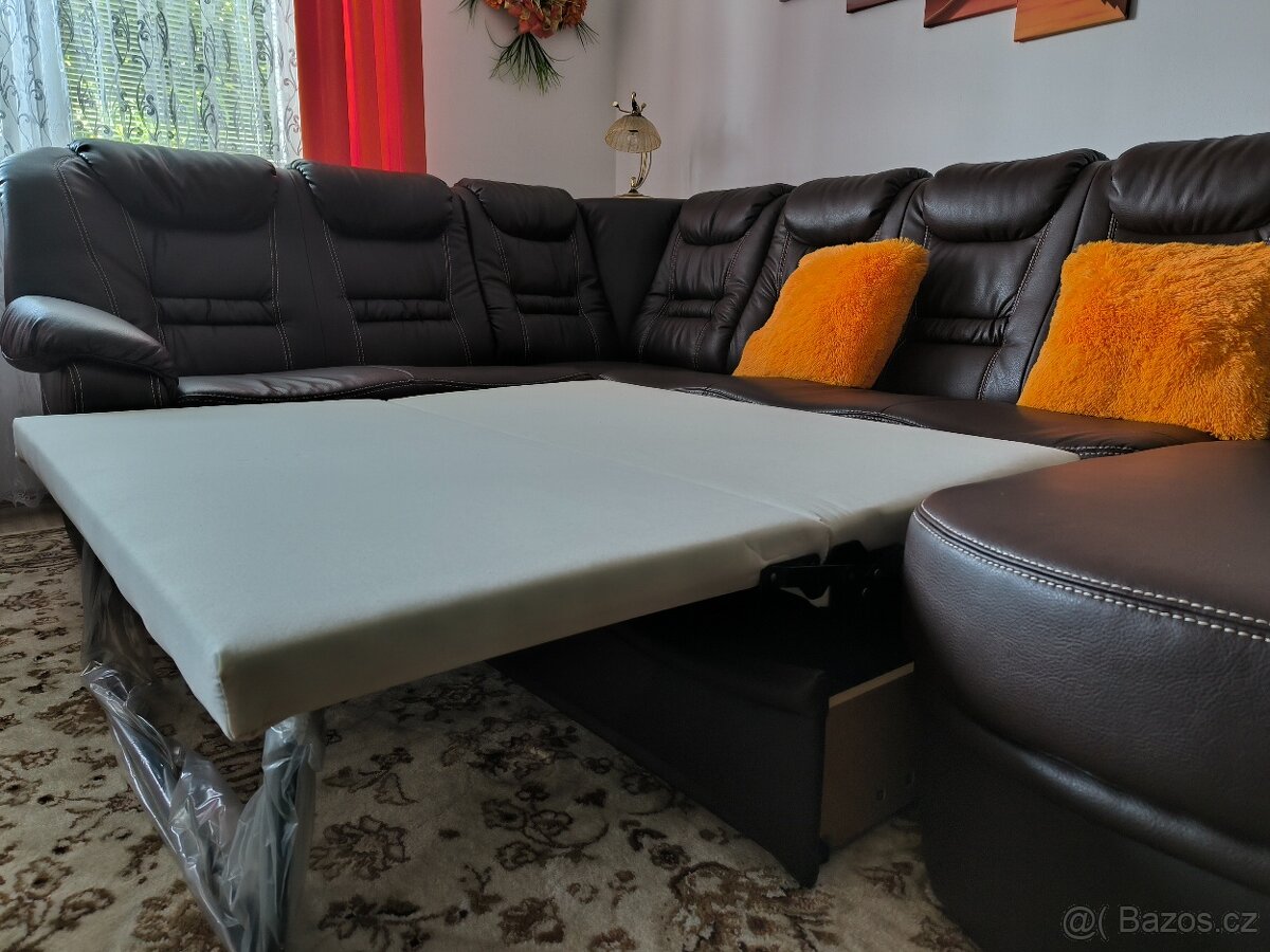 SEDACÍ SOUPRAVA A KŘESLO, nepoužité. - 10