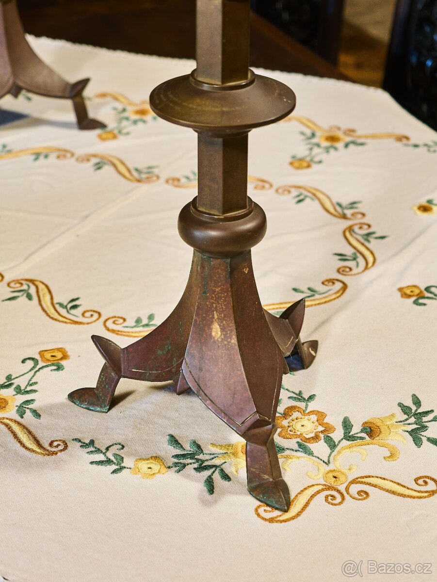 Monumentální párové neogotické bronzové svícny – výška 100 c - 10