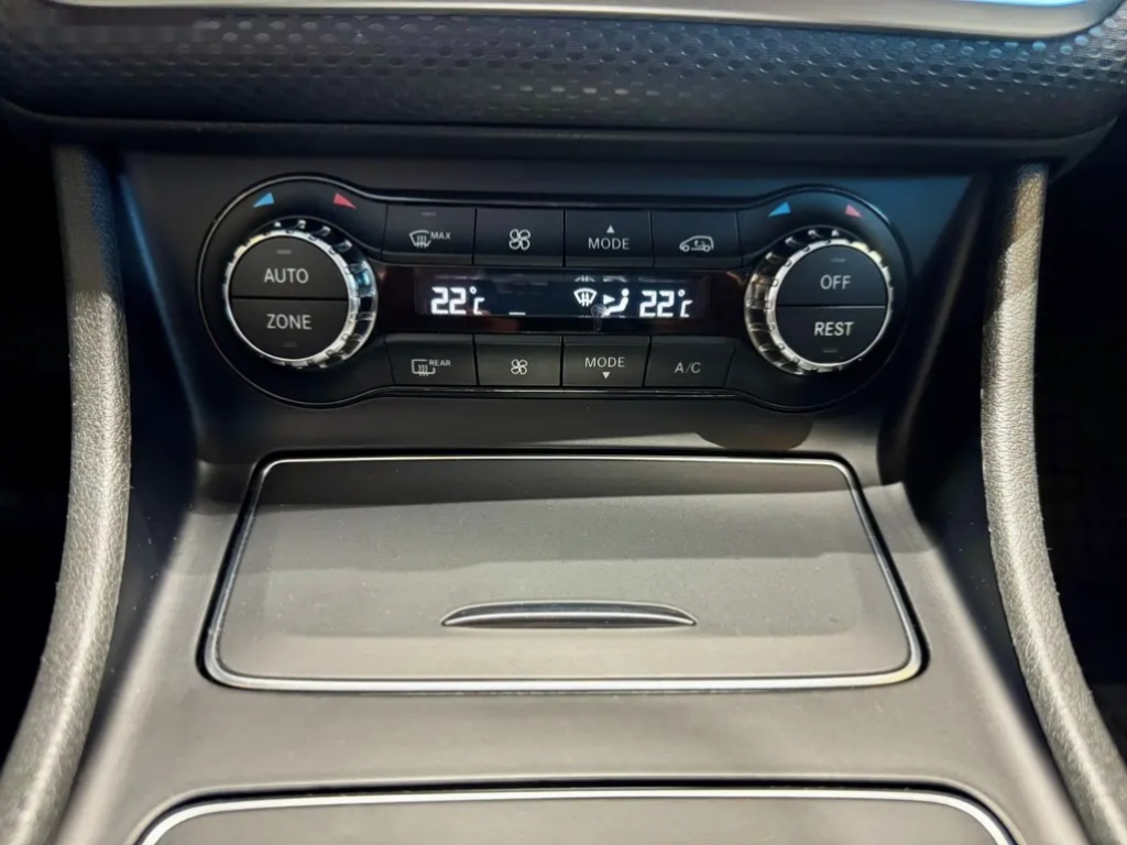 Mercedes-Benz Třídy A, 160 d - 10