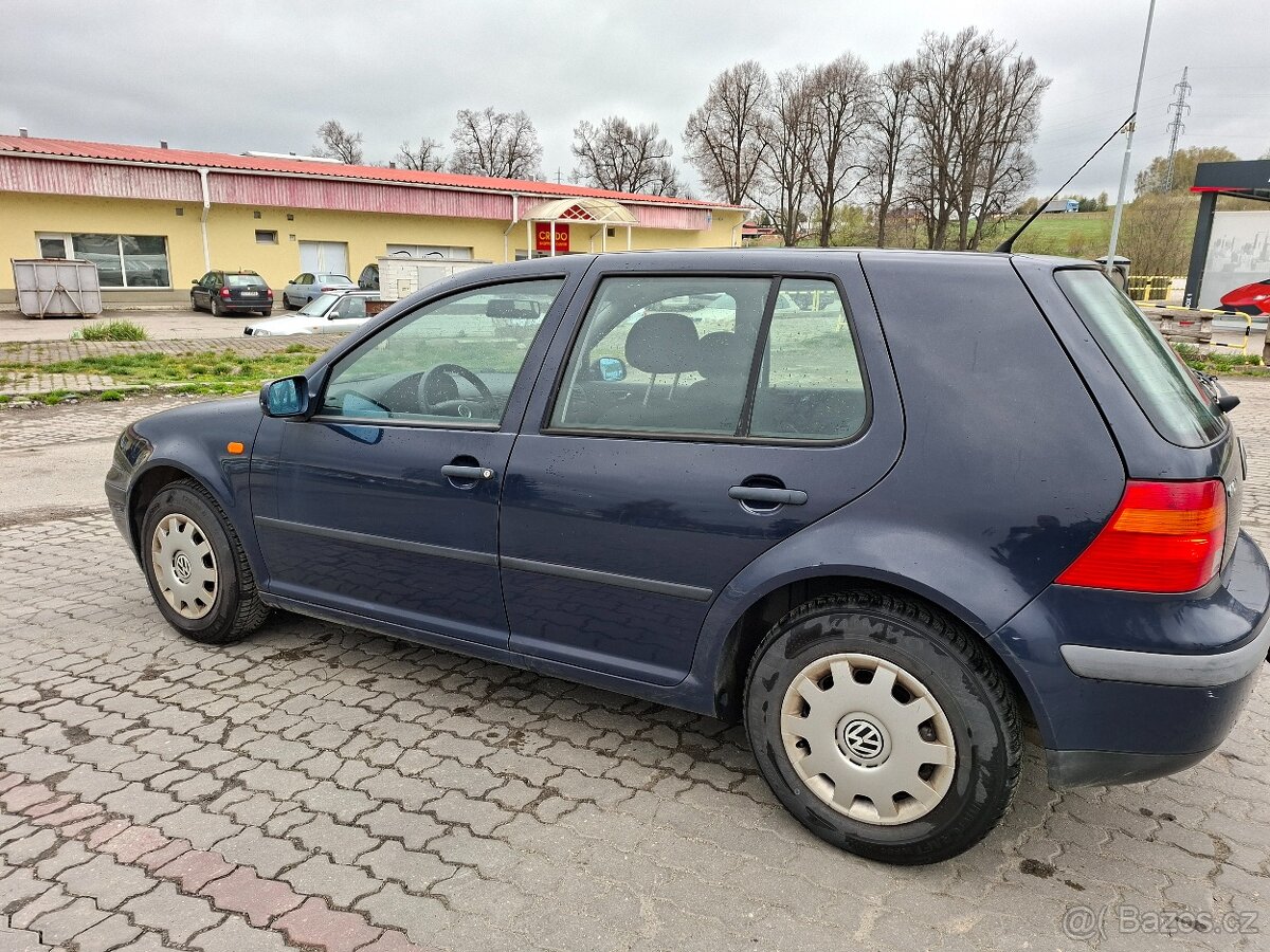 Vw Golf 1,4i - 10
