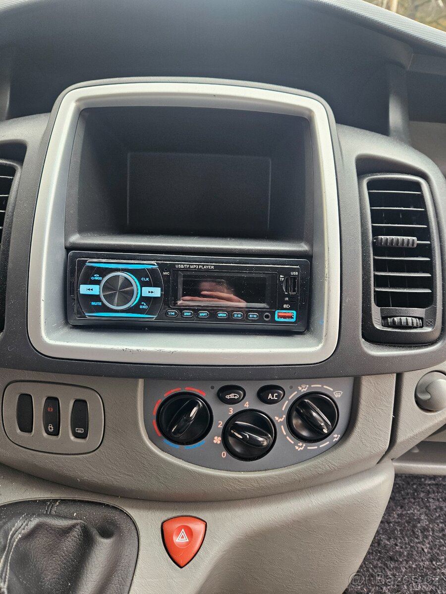 Renault Trafic Passenger 2.0 dCi 66 kW 2013, 9 míst ODP. DPH - 10