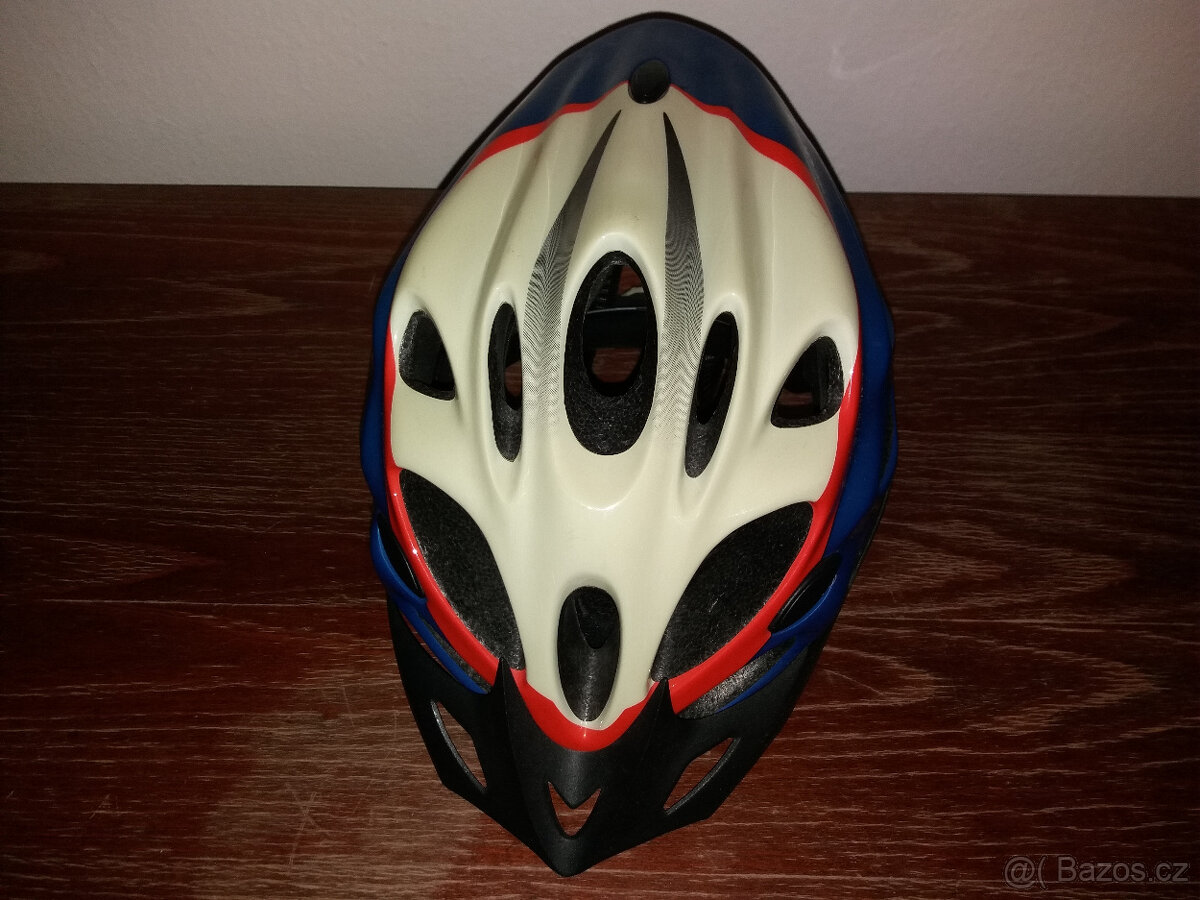 Horské kolo Engine Alpena, stojan na kolo a cyklo helma - 10