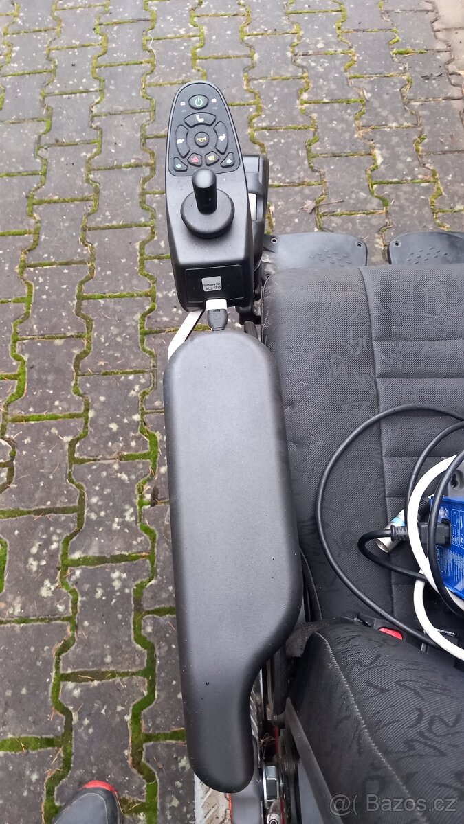 Elektrický invalidní vozík - 10