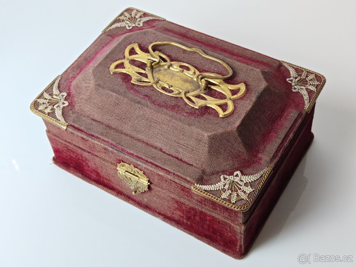 Starožitná šperkovnice - 10