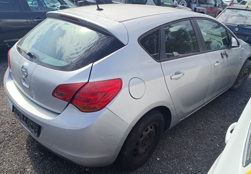 ND z Opel Astra 1248.cm3 70.kw nafta r.v.2011 (K60) - 10