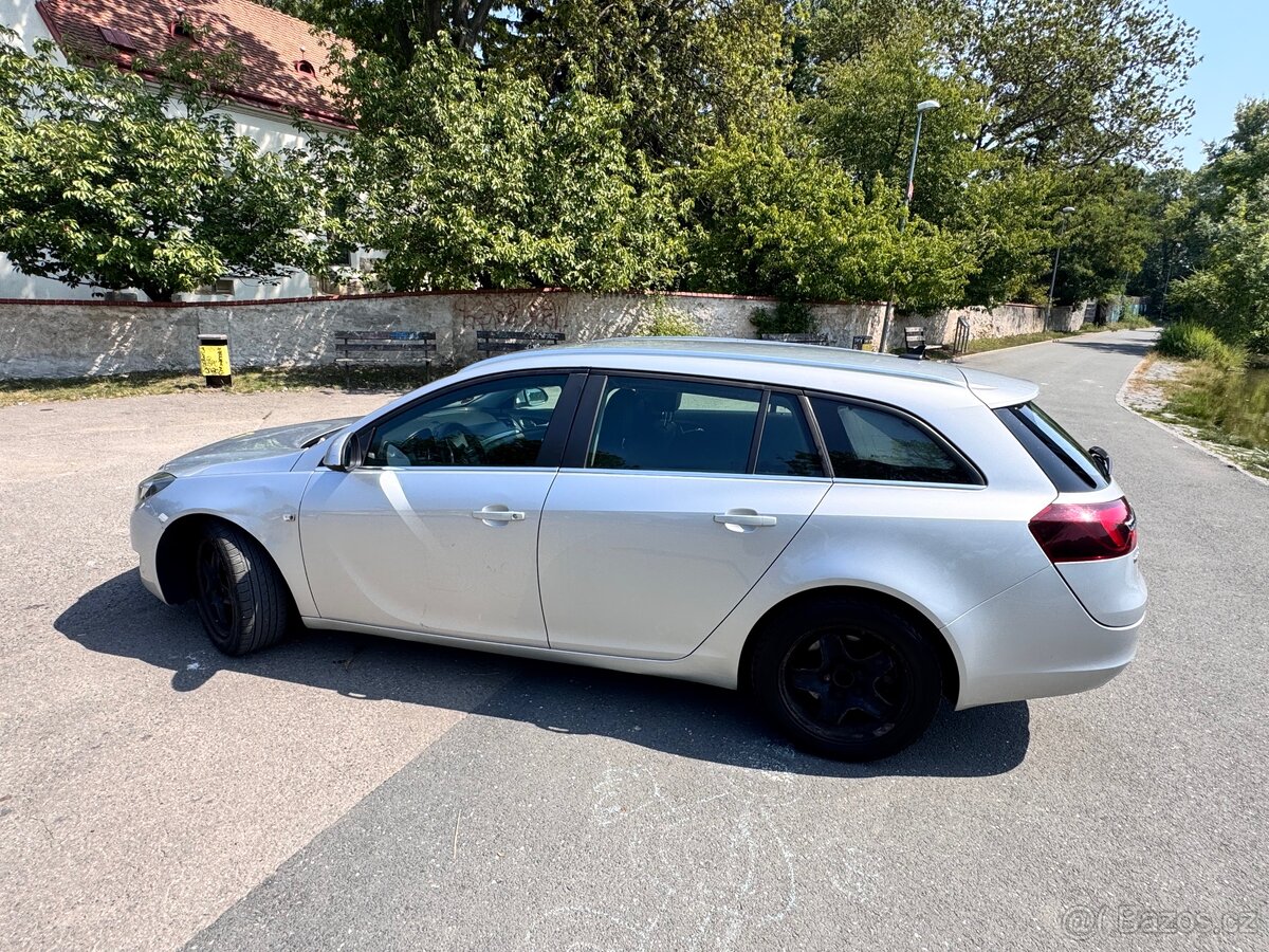 Opel insignia 2013 2.0 TDi - 10