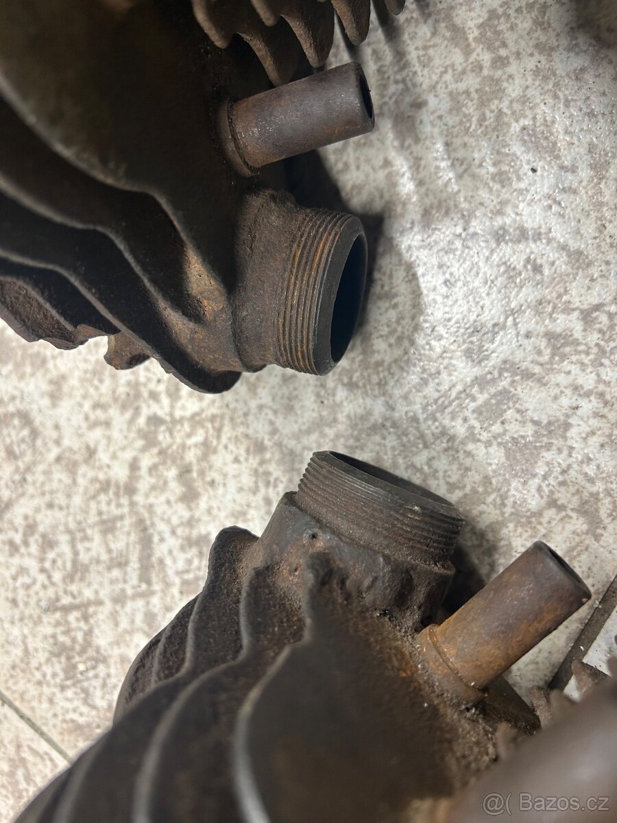 Indian Scout 101 600ccm - válce, písty - 10