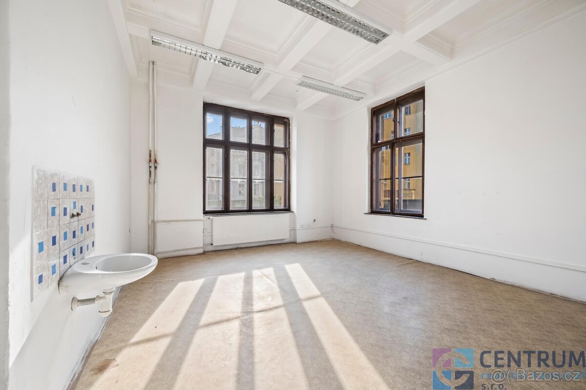 Prodej komerčního objektu Jugoslávská - 10
