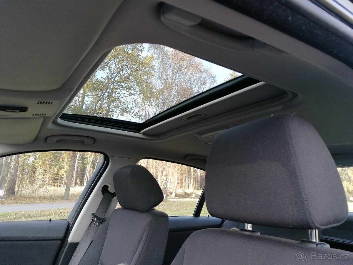 BMW 320i E90 rok07 - 10