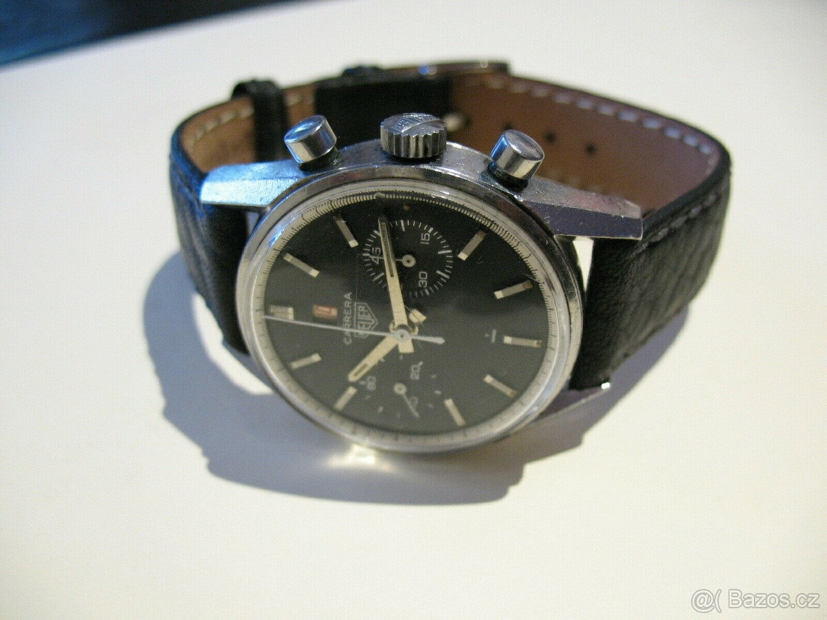 HEUER CARRERA VINTAGE Chronograf s červenou datovkou ve 12 h - 10