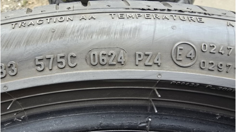 Letní pneu 275/35/19 Pirelli - 10