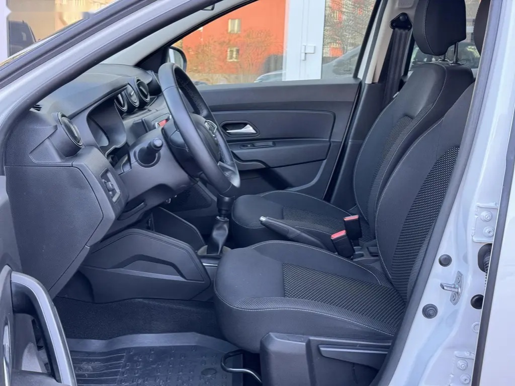 Dacia Duster, 4WD, ČR, 1. majitel - 10