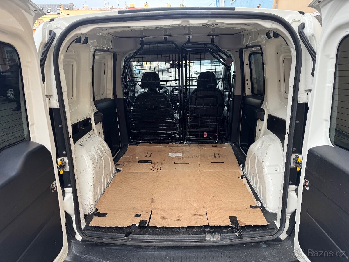 Fiat Doblo 1.3 JTD 66 kw. ROK 2014 - 10