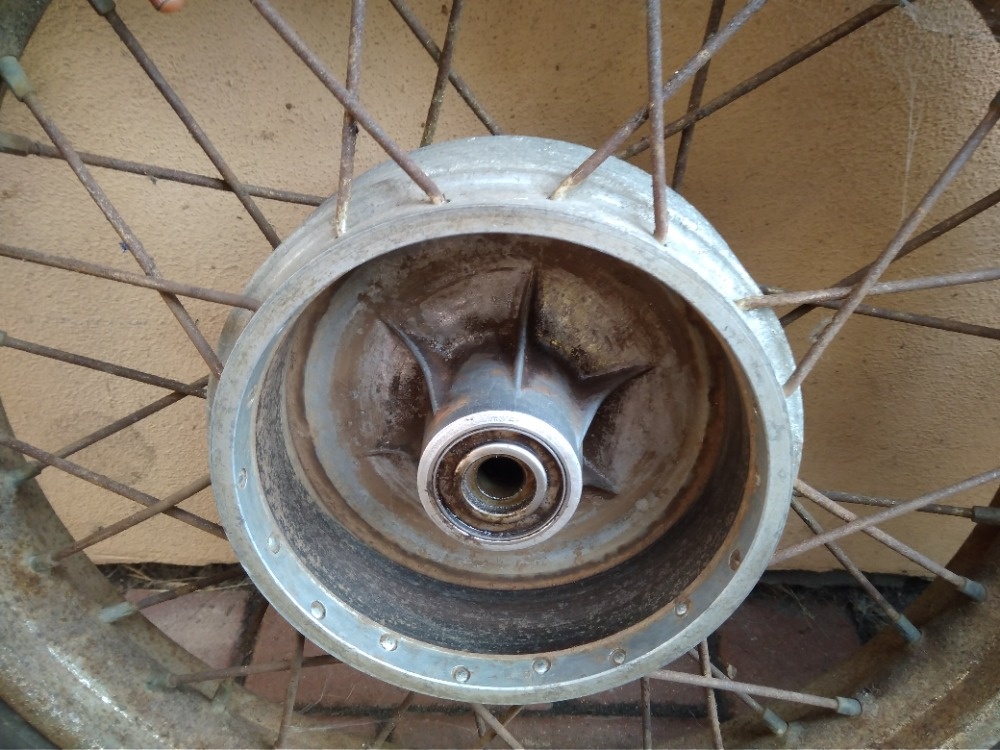 JAWA kompletní kola 16“ (3 ks) originál i původní stav - 10