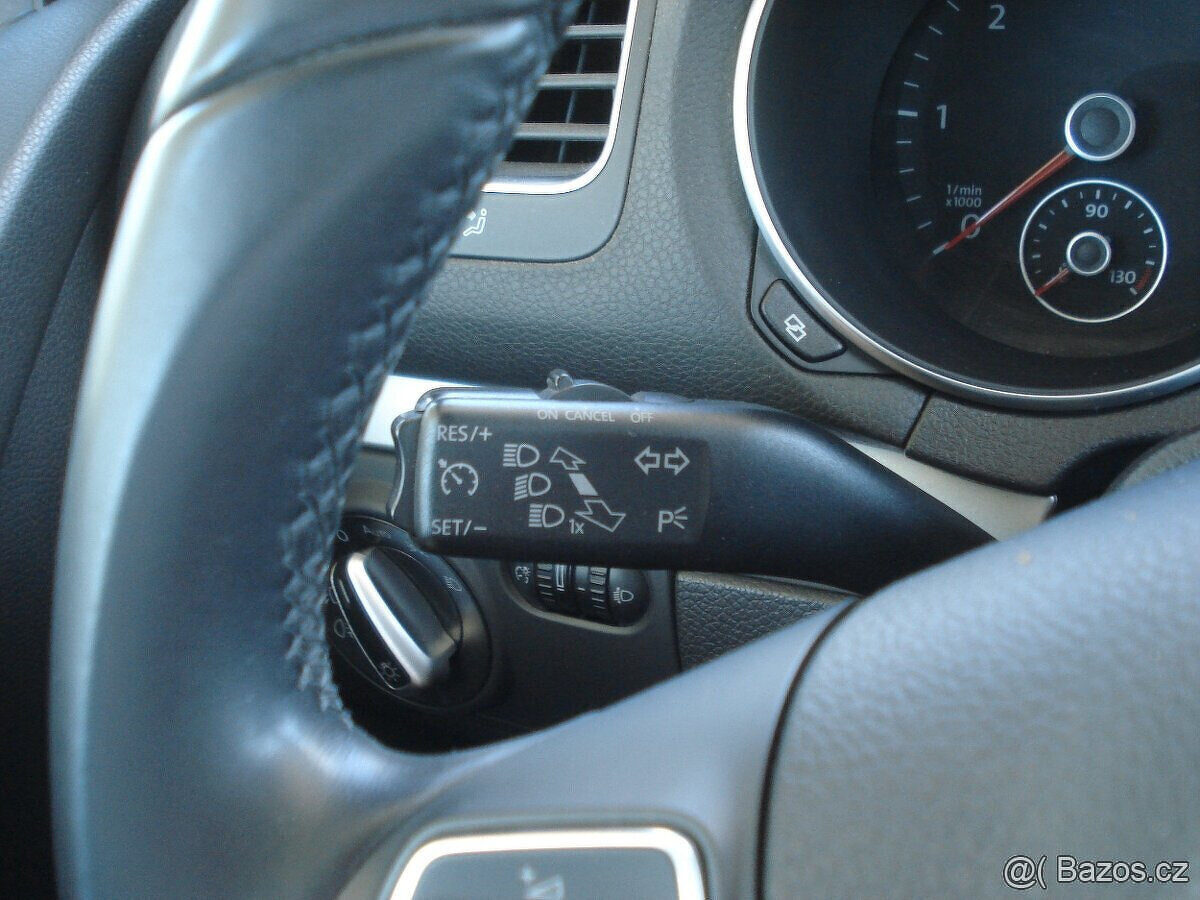 Volkswagen Golf 1.6 TDi HIGHLINE - 10