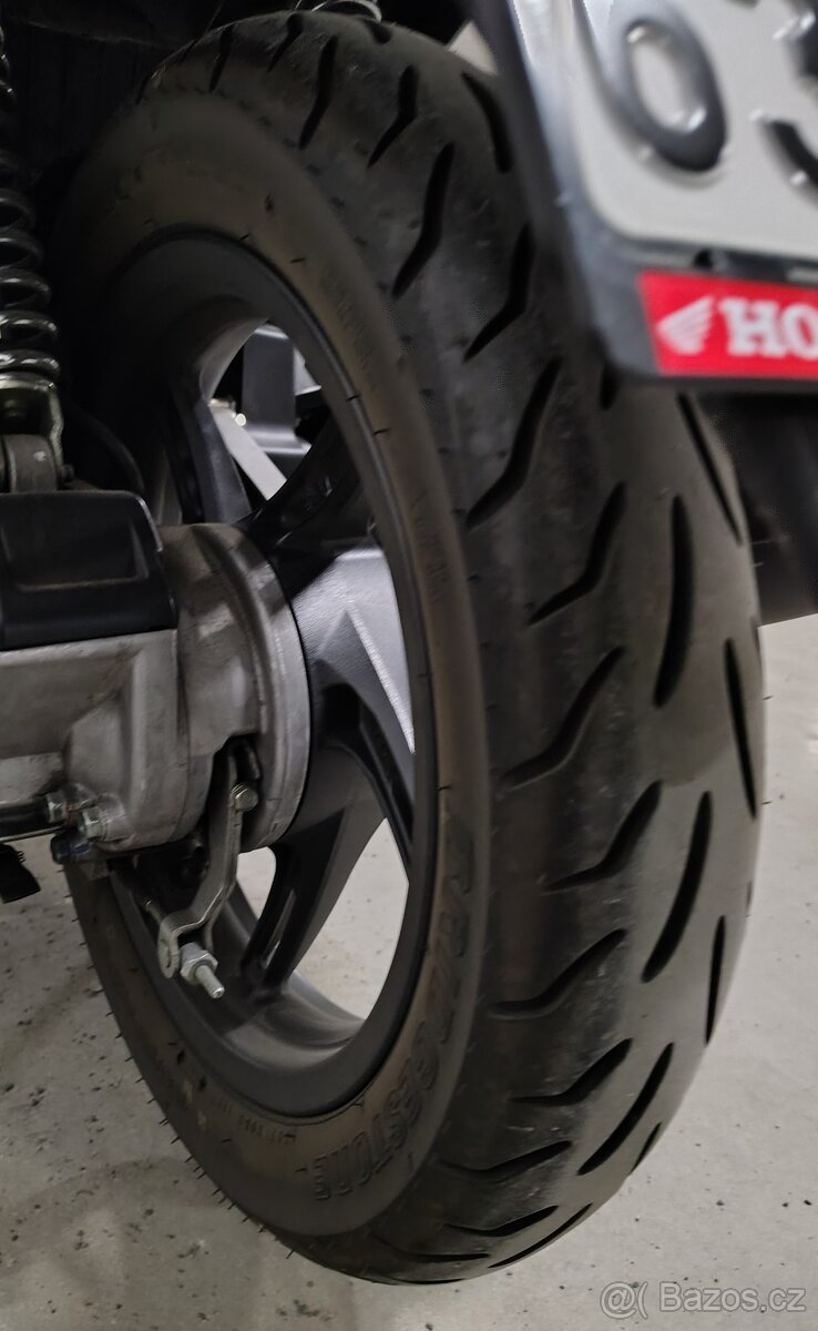 Honda PCX 150 - 10