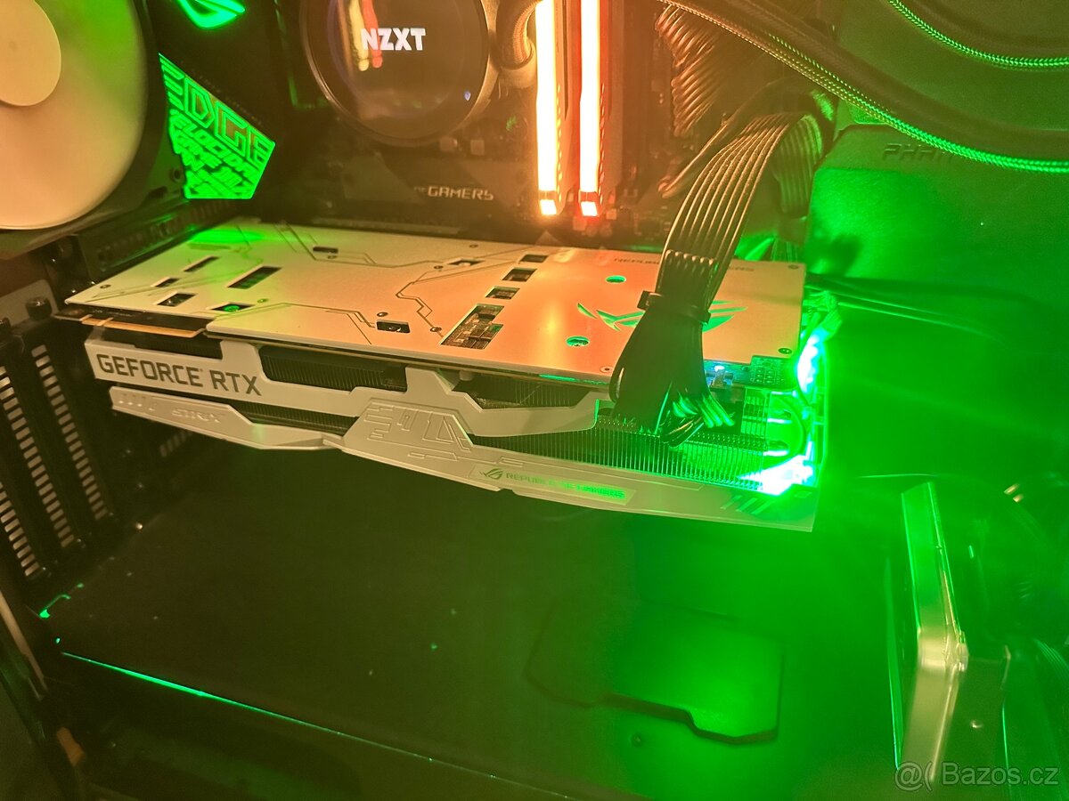 ASUS ROG STRIX RTX 2080 Ti 11GB WHITE EDITION - Top Stav - 10
