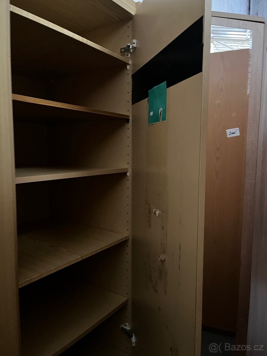 Šatní skříň - 10