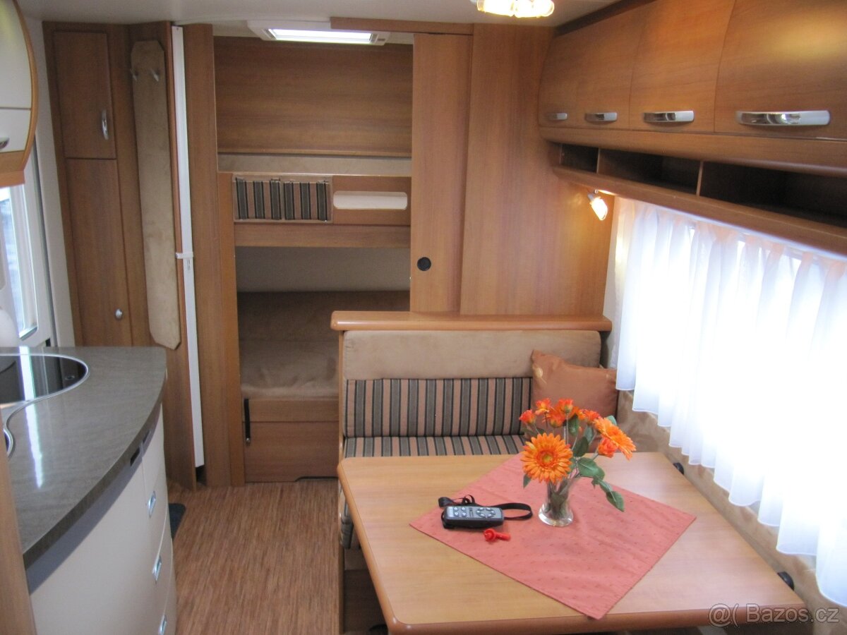 Prodám karavan Hobby 500 kmfe,r.v2009 + mover + markýza - 10