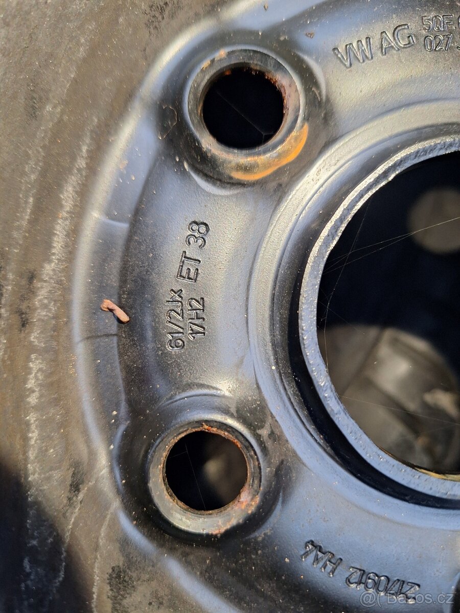 Prodám obuté zimní pneu 215/65/17 Bridgestone - 10