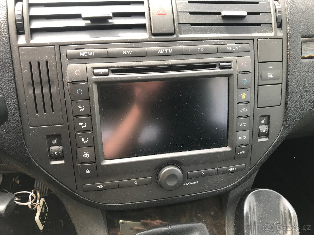 Ford Focus C-MAX 1,6TDCi 66kW 2006 - díly - 10