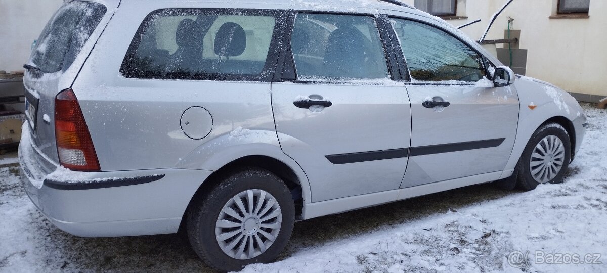 Ford Focus 1.8tddi - 10