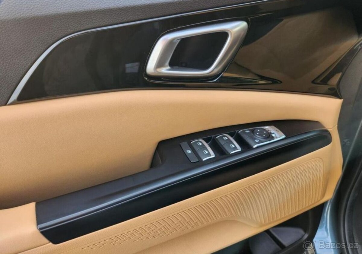 Kia Carnival 2.2- 9 míst - REZERVACE - 10