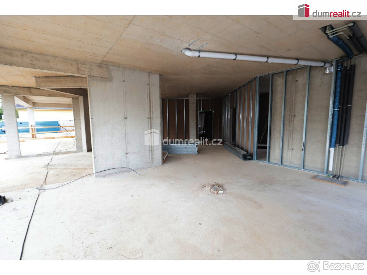 Nový komerční prostor, 114,94 m2, 1 NP, parking, přímo u bud - 10