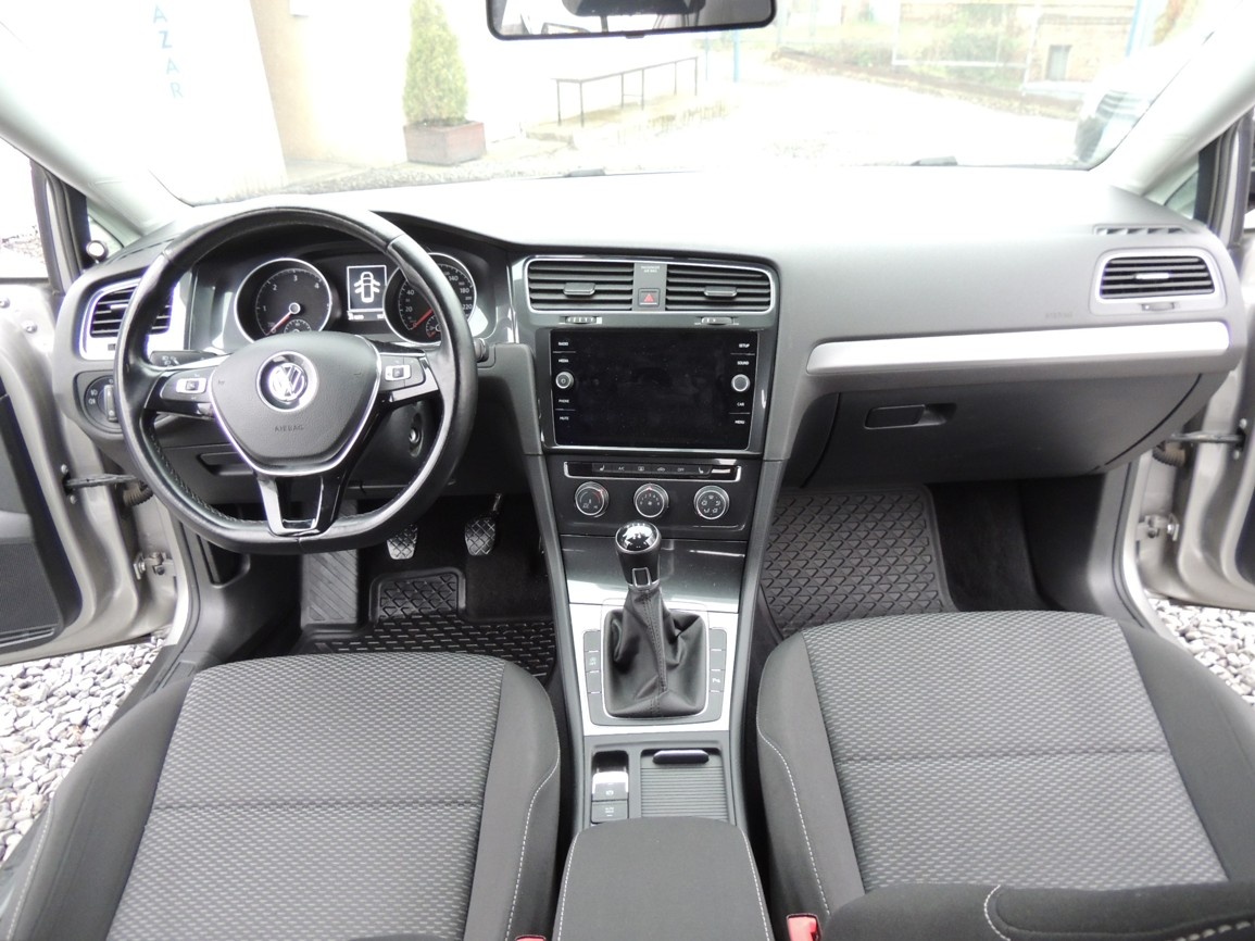 VW Golf Variant 1.6TDi,85kw,2018,2.maj.-21%DPH - 10