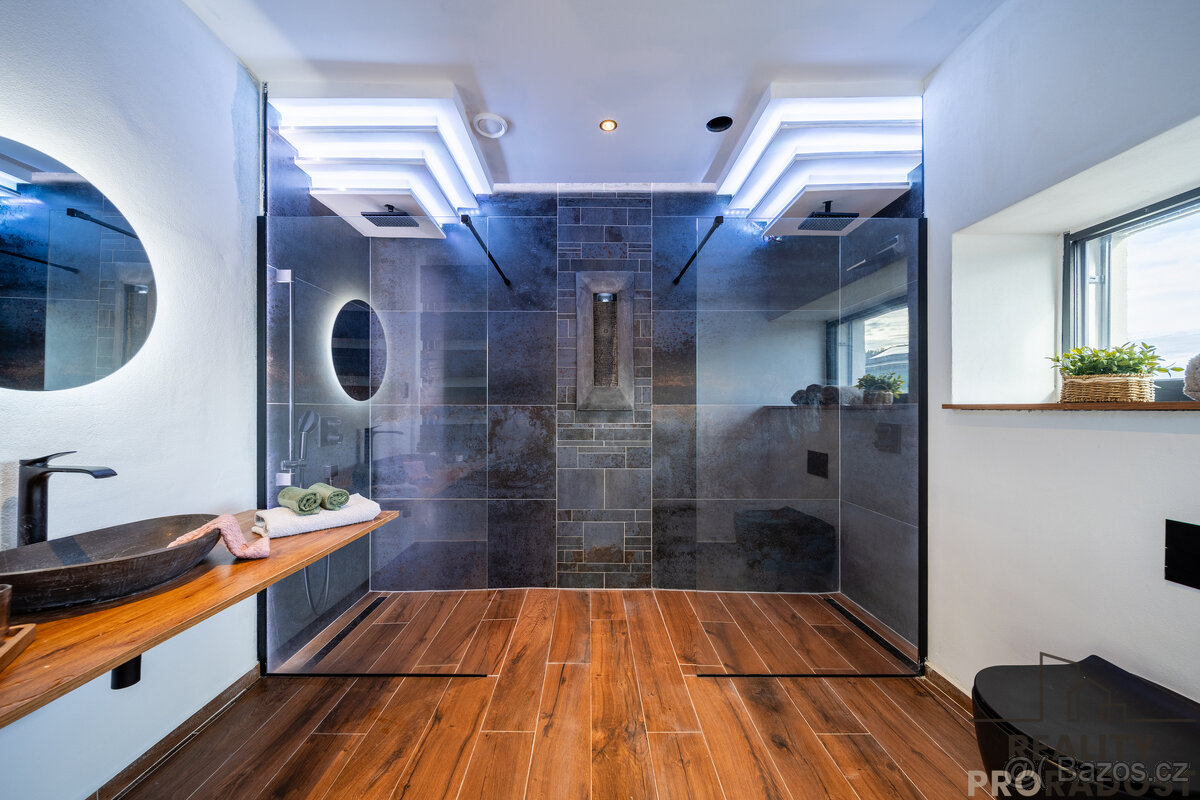 Novostavba s chytrou domácností na lukrativním místě ve Včel - 10