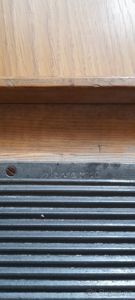 Starožitna valcha litina, retro metly - 10