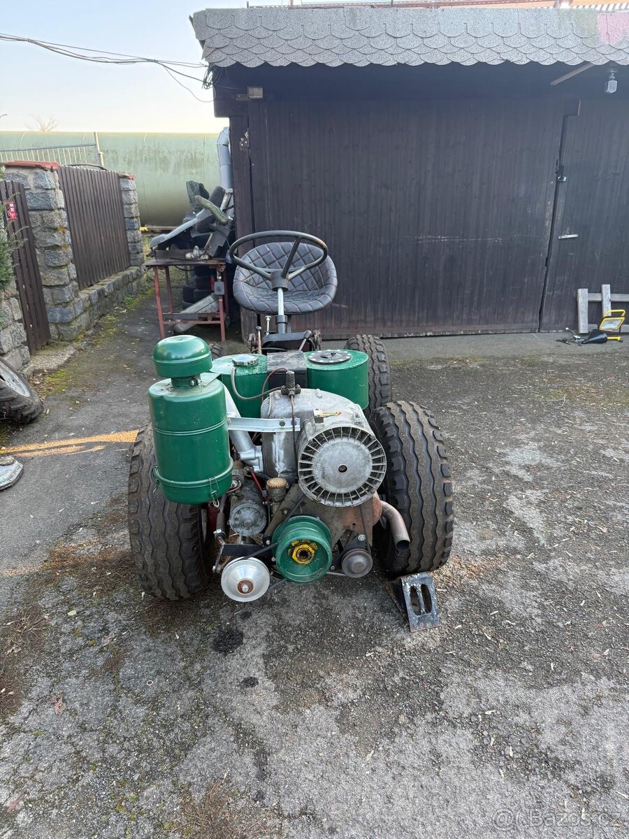 Malotraktor Holder - 10