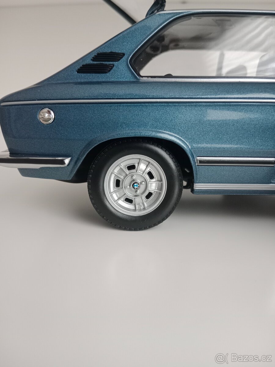 1/18 Minichamps BMW 2002 Tii 1971 - 10