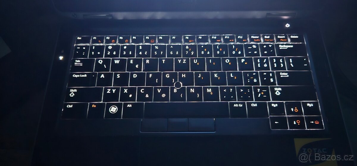 Dell Latitude Intel i5 + nová baterie+dokovací stanice - 10