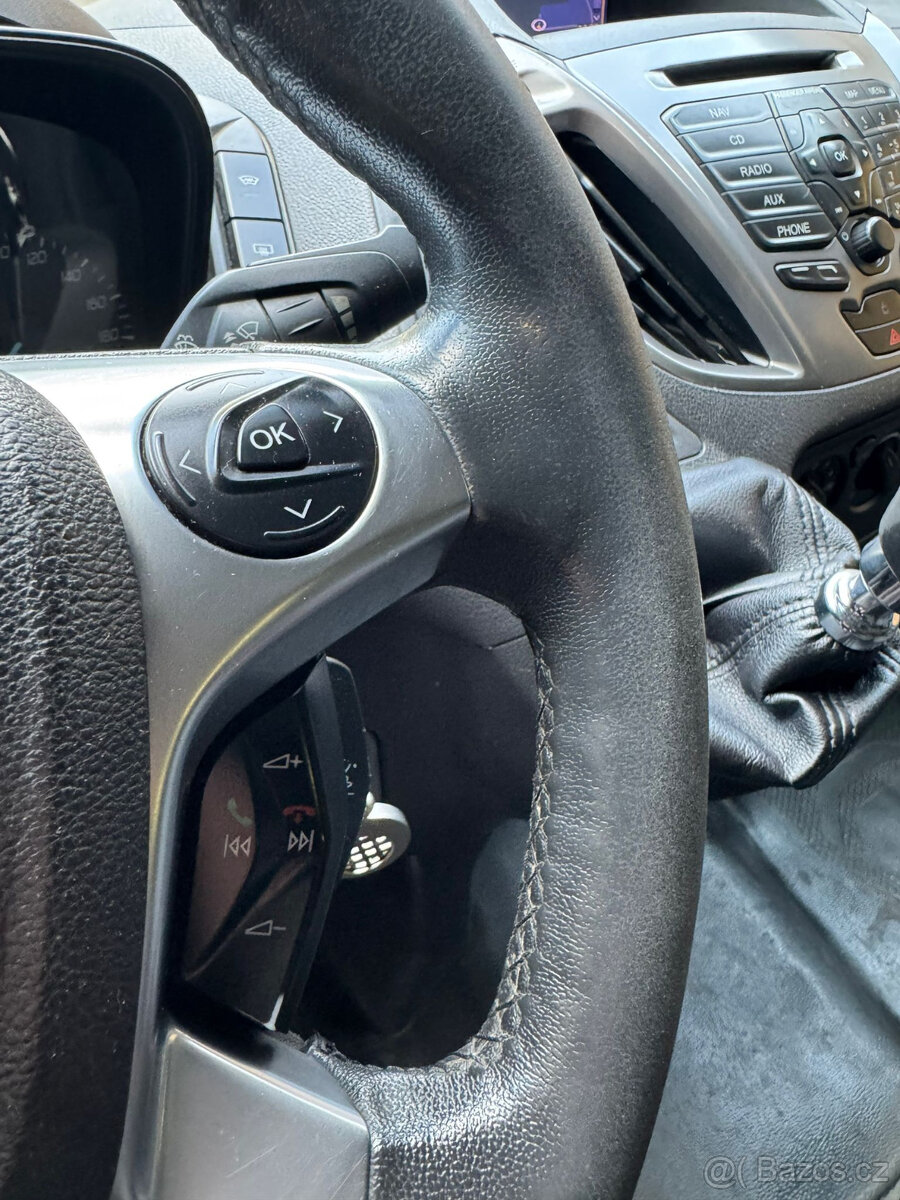 Ford Transit Custom 2.2 TDCi – 6 míst, 2014, tažné 3,1t - 10