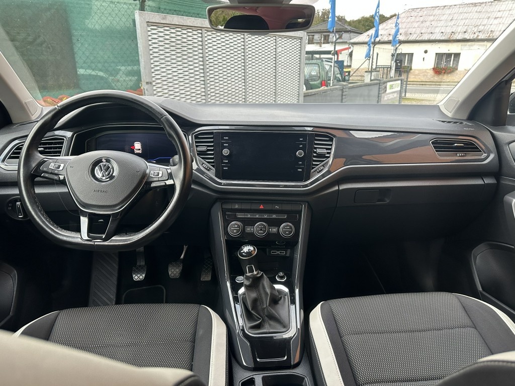 VW T-ROC 1.6TDi 85kW Navigace - 10