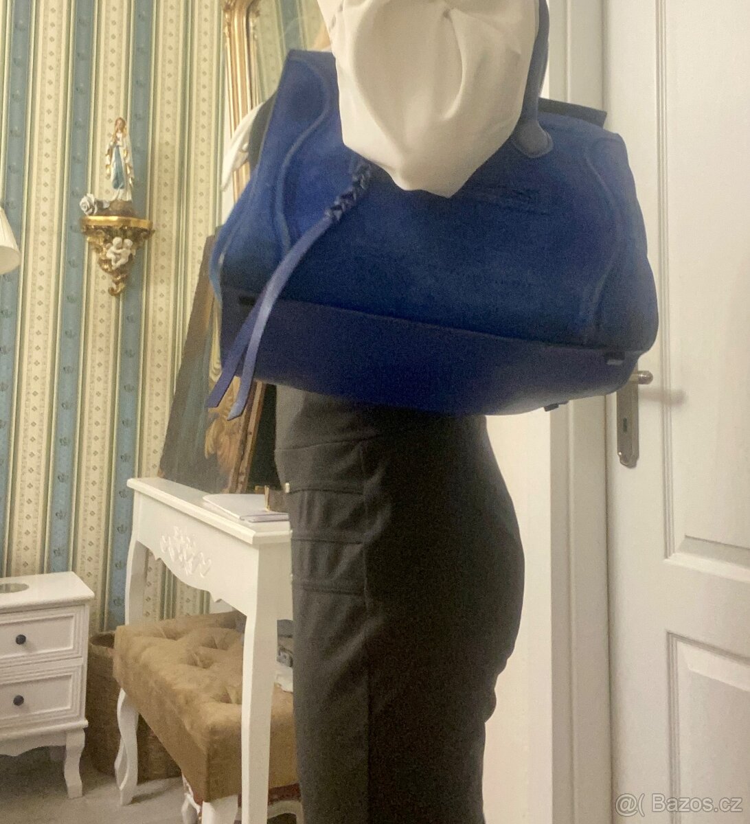 Kabelka Celine Electric Royal Blue Suede Phantom Bag - 10