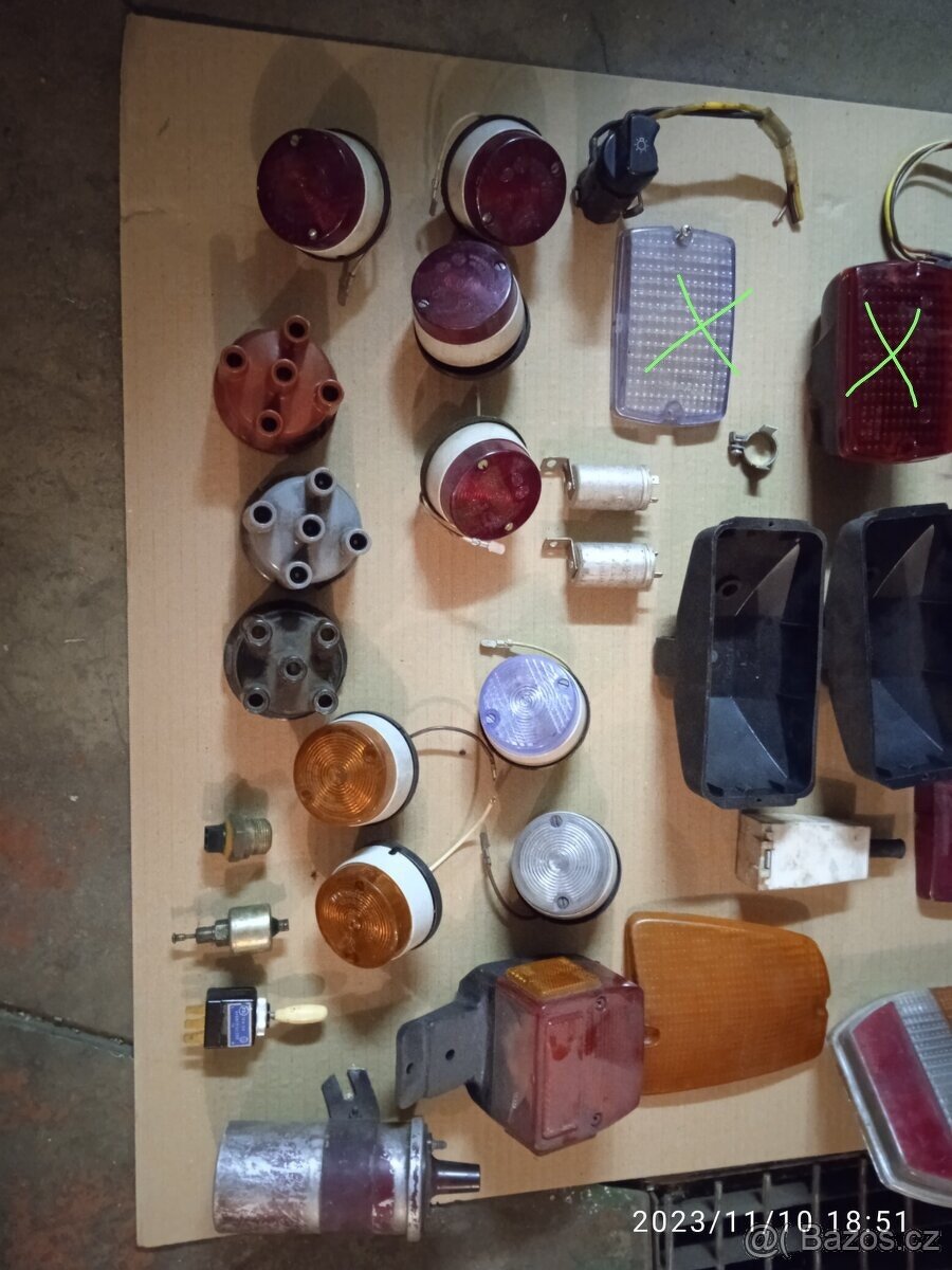 Směs dílů na stará auta - 10