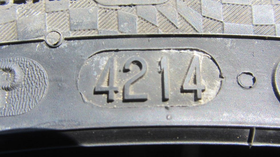 Letní pneu 225/40/18 Continental - 10