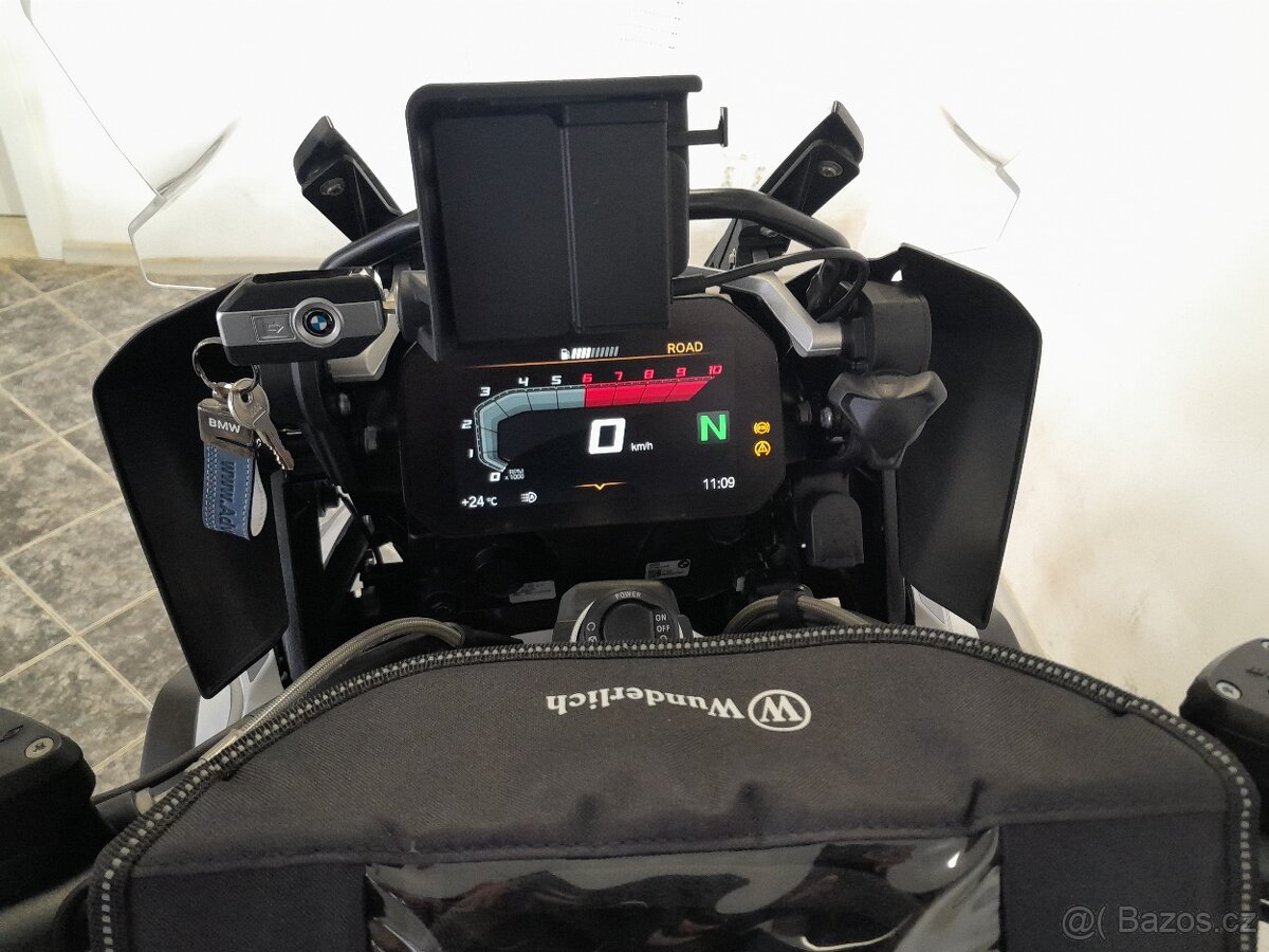 BMW R 1250 GS Trophy • Továrně snížený podvozek - 10