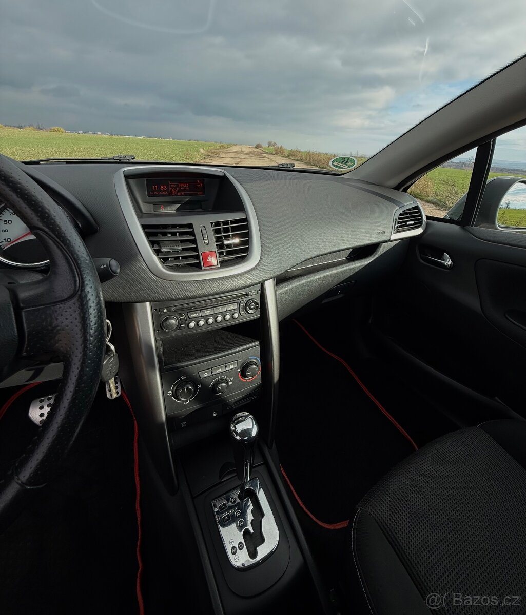 Peugeot 207cc 1.6i - 10