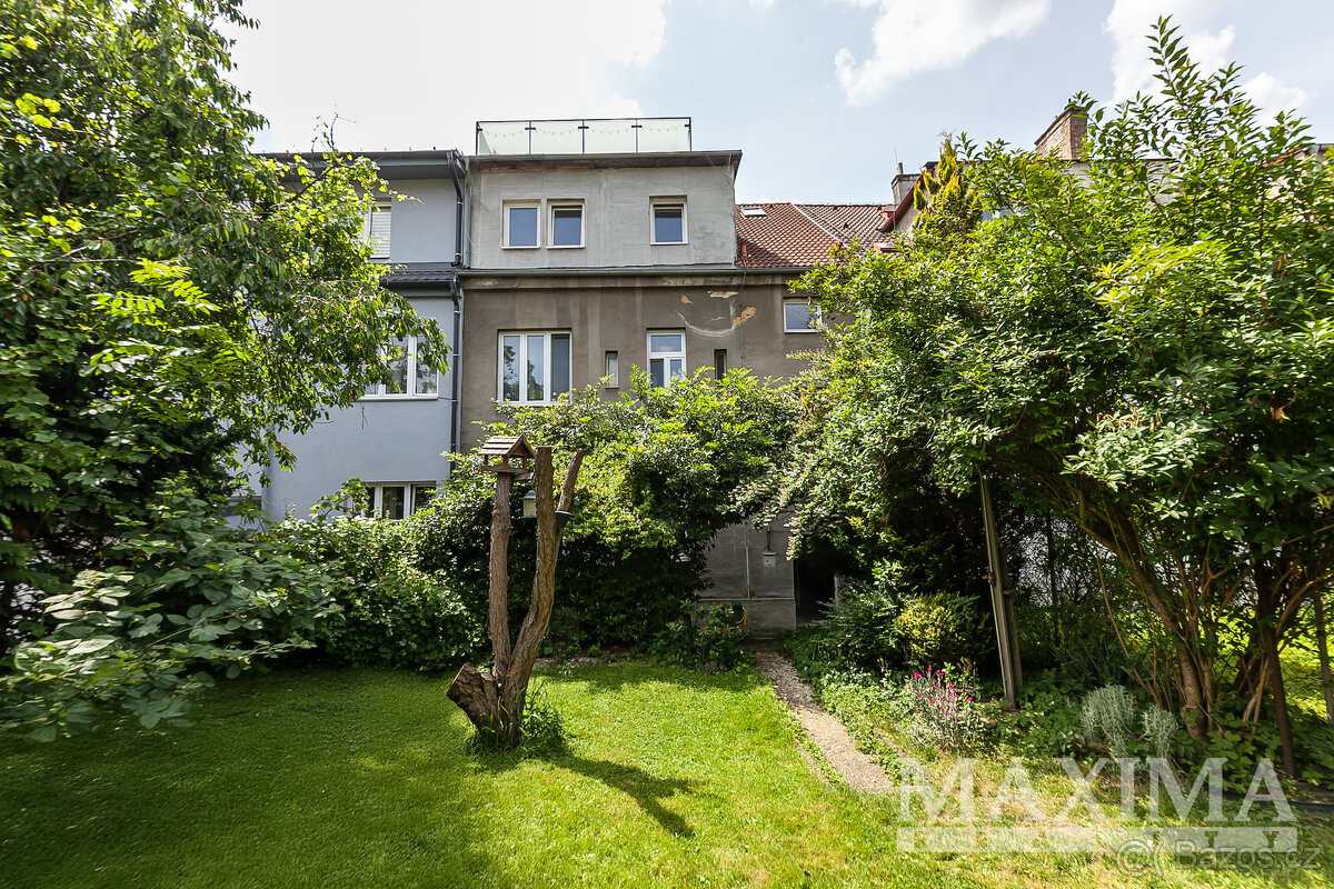 Dům 6 a více o ploše 390 m2 - Praha, Kobylisy - 10