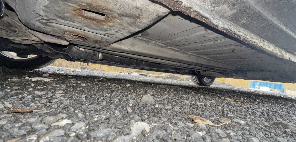 Peugeot 307 SW 5-7 míst 2.0 HDI 100 kw po velkém servise - 10