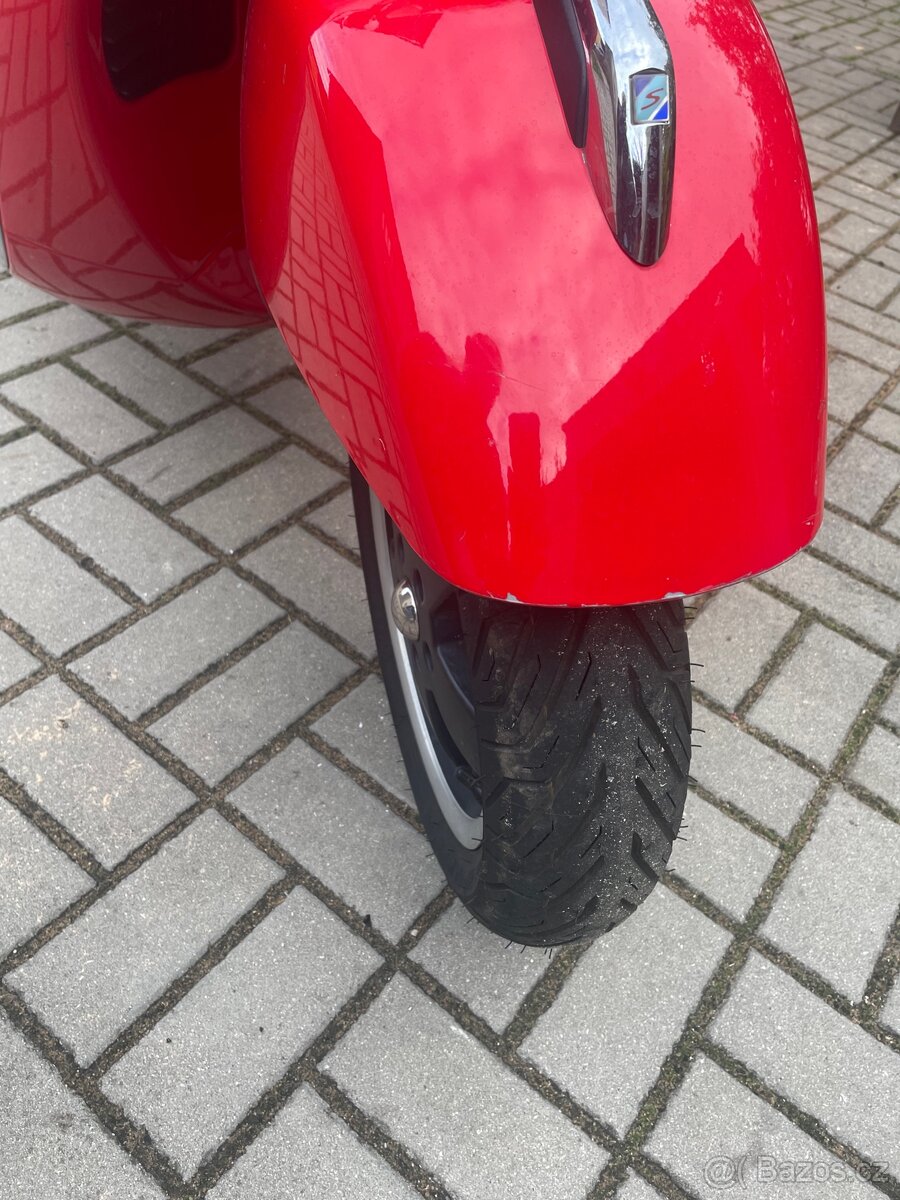 Vespa GTS 300 Super rv 2010 najeto 27790 km - 10